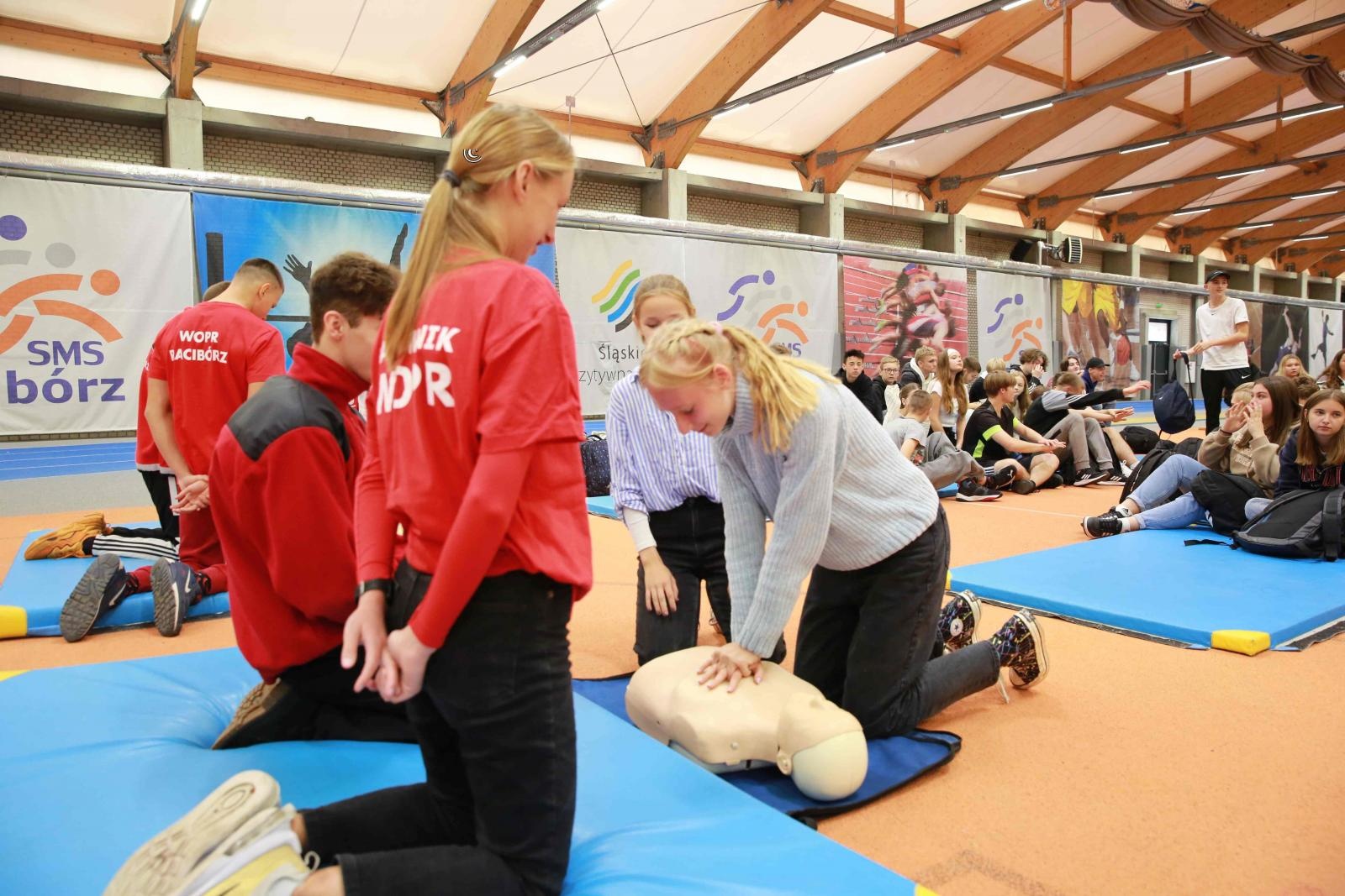 Zdjęcie w galerii na portalu naszraciborz.pl: Europejski Dzień Przywracania Czynności Serca w ZSOMS wiadomości z regionu