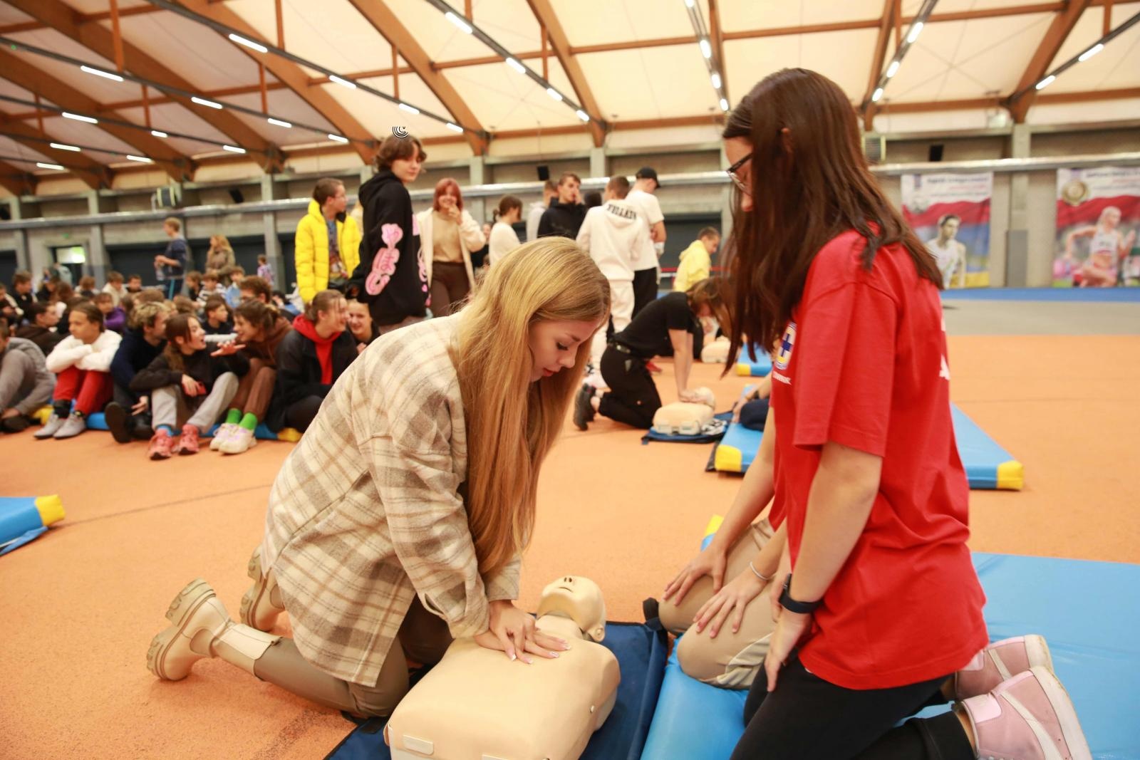 Zdjęcie w galerii na portalu naszraciborz.pl: Europejski Dzień Przywracania Czynności Serca w ZSOMS wiadomości z regionu
