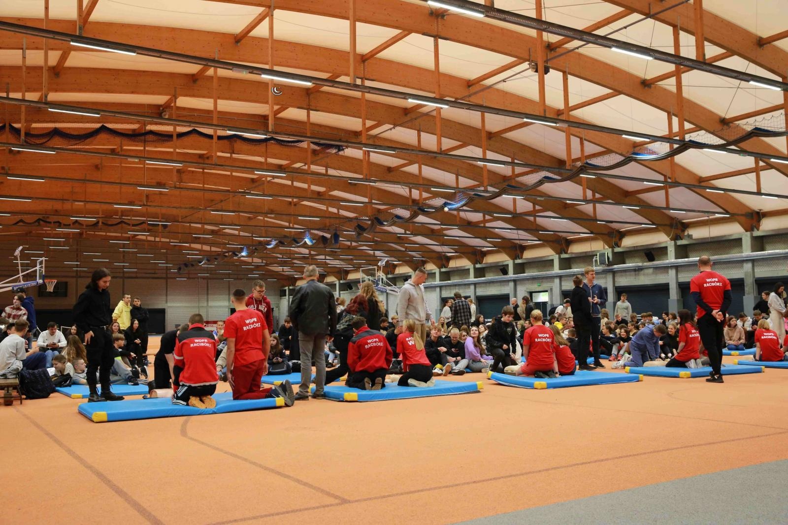 Zdjęcie w galerii na portalu naszraciborz.pl: Europejski Dzień Przywracania Czynności Serca w ZSOMS wiadomości z regionu