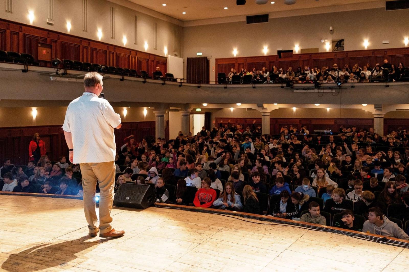 Zdjęcie w galerii na portalu naszraciborz.pl: Raciborski Festiwal Podróżniczy WIATRAKI kręci się już po raz 18! wiadomości z regionu