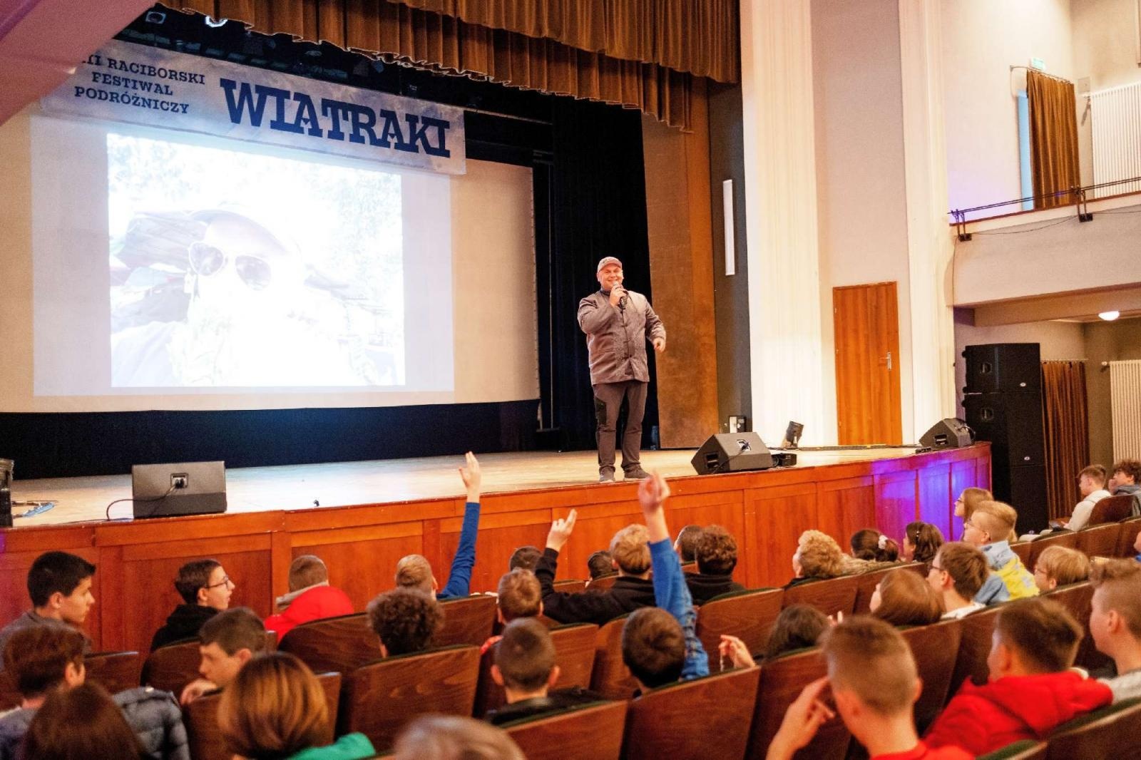 Zdjęcie w galerii na portalu naszraciborz.pl: Raciborski Festiwal Podróżniczy WIATRAKI kręci się już po raz 18! wiadomości z regionu