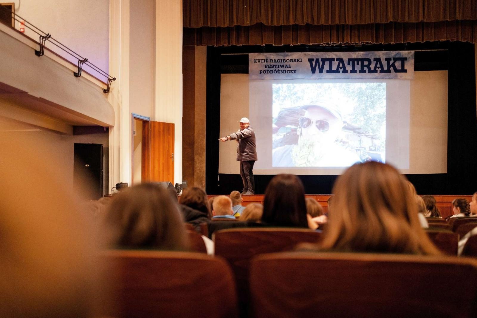 Zdjęcie w galerii na portalu naszraciborz.pl: Raciborski Festiwal Podróżniczy WIATRAKI kręci się już po raz 18! wiadomości z regionu