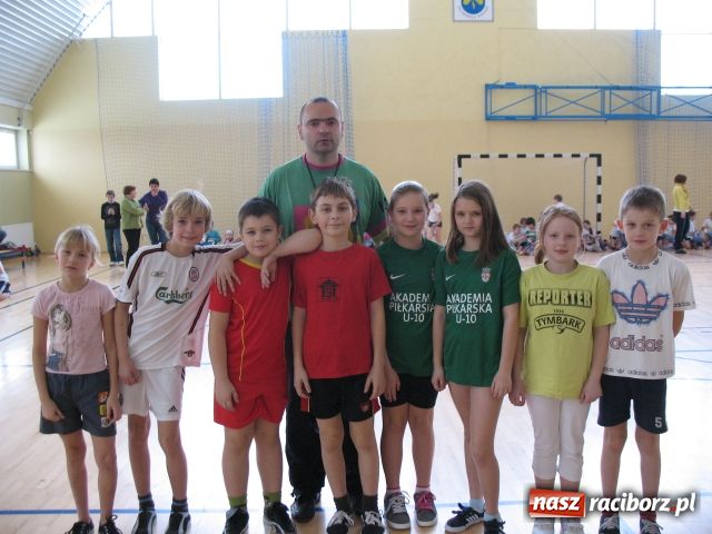 Zdjęcie w galerii na portalu naszraciborz.pl: Sportowe mikołajki w Pietrowicach wiadomości z regionu