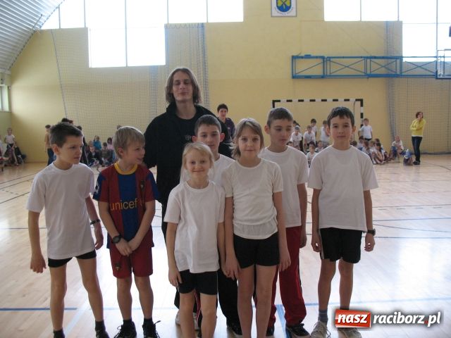 Zdjęcie w galerii na portalu naszraciborz.pl: Sportowe mikołajki w Pietrowicach wiadomości z regionu