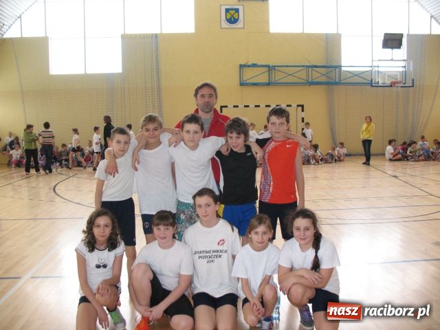 Zdjęcie w galerii na portalu naszraciborz.pl: Sportowe mikołajki w Pietrowicach wiadomości z regionu