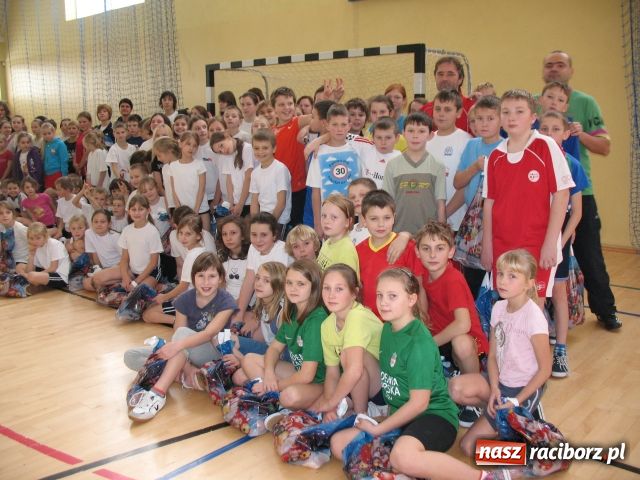 Zdjęcie w galerii na portalu naszraciborz.pl: Sportowe mikołajki w Pietrowicach wiadomości z regionu