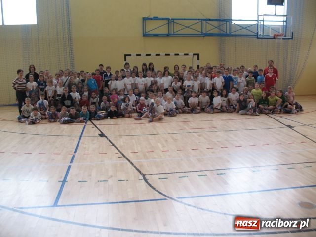 Zdjęcie w galerii na portalu naszraciborz.pl: Sportowe mikołajki w Pietrowicach wiadomości z regionu