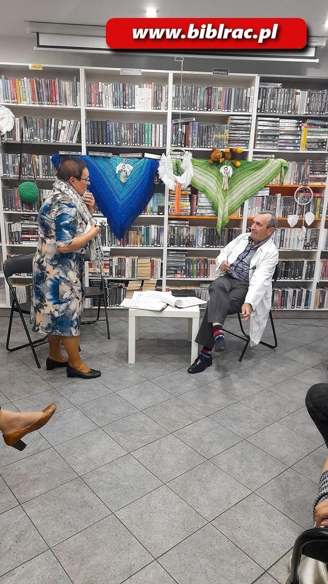 Zdjęcie w galerii na portalu naszraciborz.pl: Wystawa prac podopiecznych Stowarzyszenia PERSONA w Bibliotece na Ostrogu wiadomości z regionu