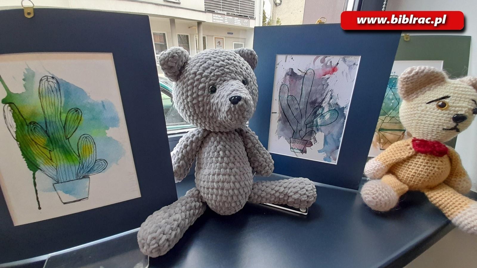 Zdjęcie w galerii na portalu naszraciborz.pl: Wystawa prac podopiecznych Stowarzyszenia PERSONA w Bibliotece na Ostrogu wiadomości z regionu