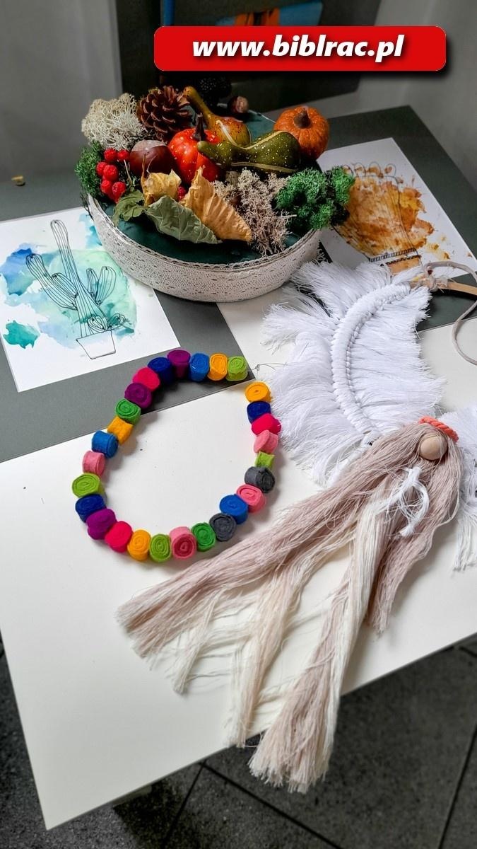 Zdjęcie w galerii na portalu naszraciborz.pl: Wystawa prac podopiecznych Stowarzyszenia PERSONA w Bibliotece na Ostrogu wiadomości z regionu