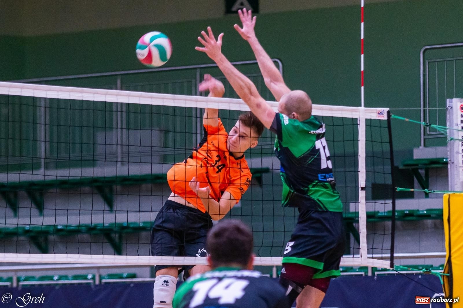 Zdjęcie w galerii na portalu naszraciborz.pl: Siatkówka. Trzy punkty zostały w Raciborzu [FOTO] wiadomości z regionu