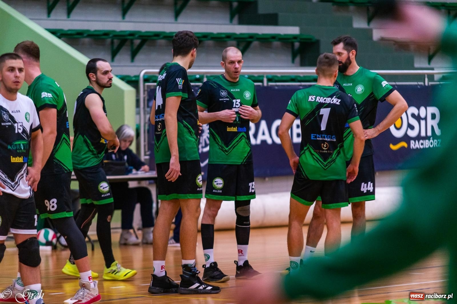 Zdjęcie w galerii na portalu naszraciborz.pl: Siatkówka. Trzy punkty zostały w Raciborzu [FOTO] wiadomości z regionu