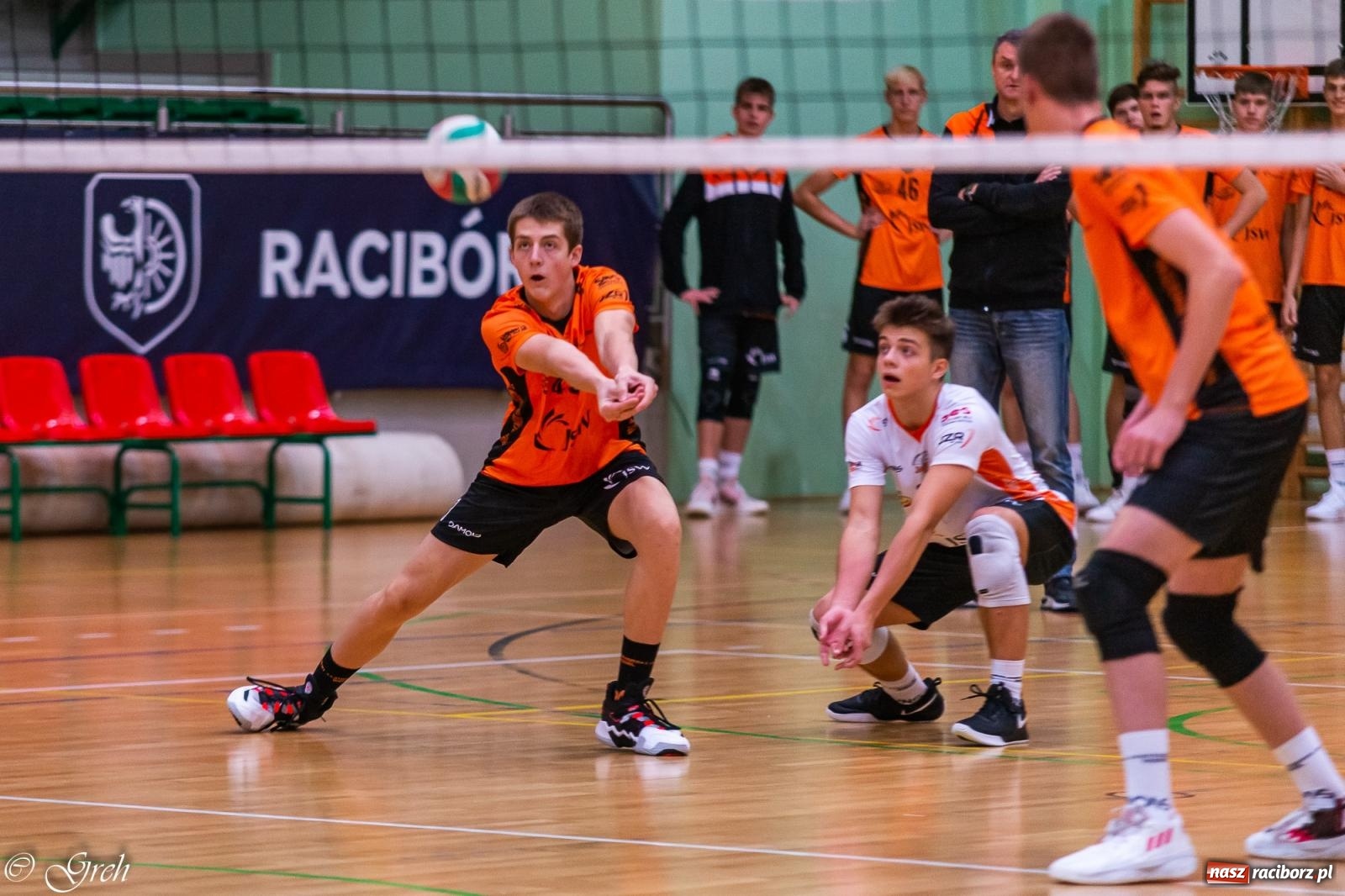 Zdjęcie w galerii na portalu naszraciborz.pl: Siatkówka. Trzy punkty zostały w Raciborzu [FOTO] wiadomości z regionu