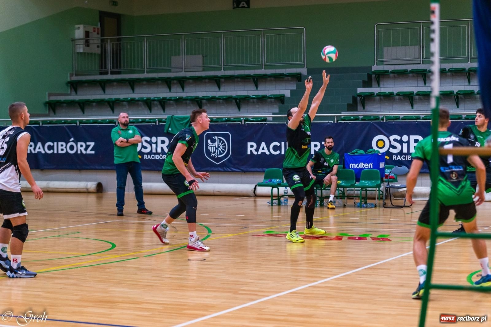 Zdjęcie w galerii na portalu naszraciborz.pl: Siatkówka. Trzy punkty zostały w Raciborzu [FOTO] wiadomości z regionu