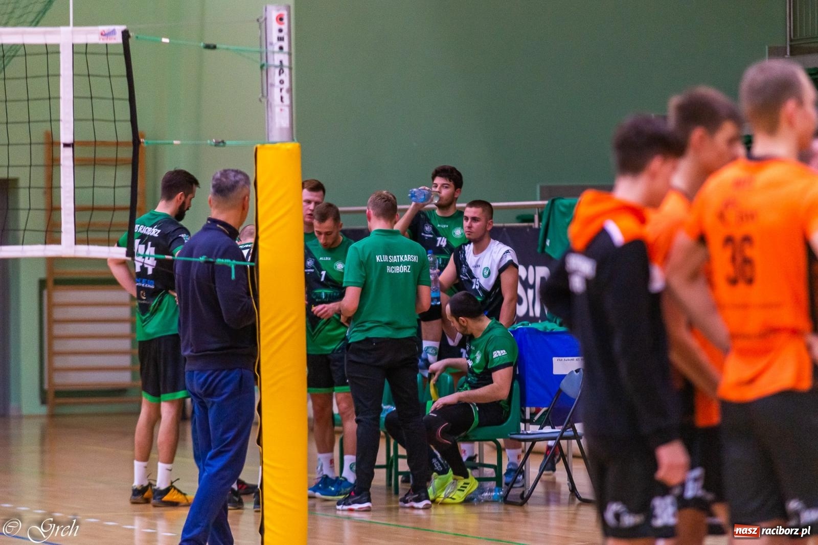 Zdjęcie w galerii na portalu naszraciborz.pl: Siatkówka. Trzy punkty zostały w Raciborzu [FOTO] wiadomości z regionu