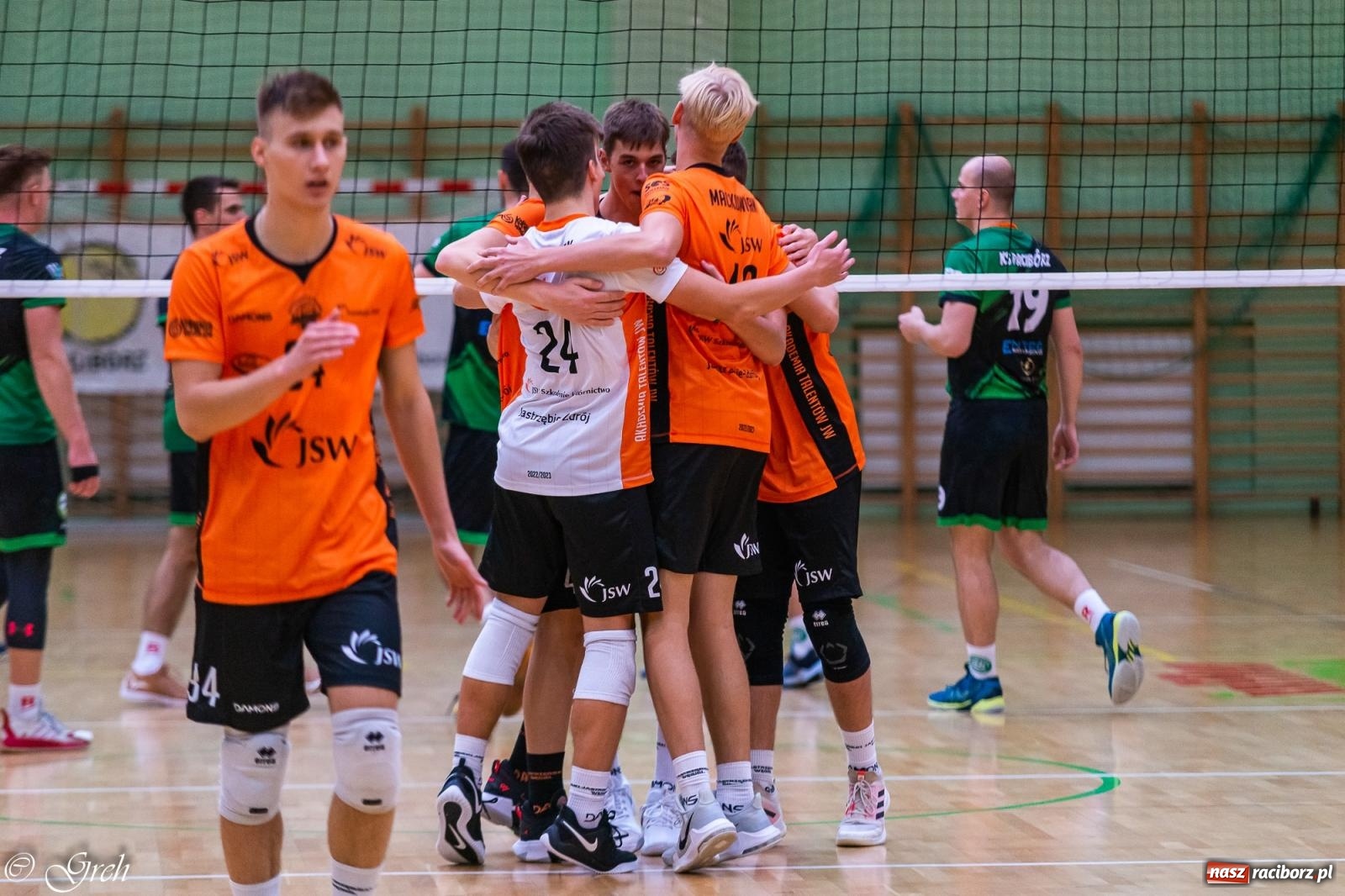 Zdjęcie w galerii na portalu naszraciborz.pl: Siatkówka. Trzy punkty zostały w Raciborzu [FOTO] wiadomości z regionu