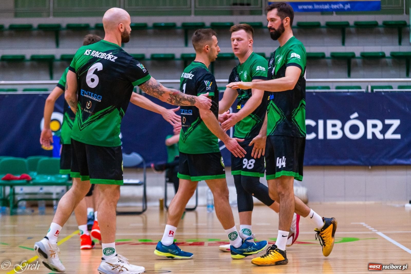 Zdjęcie w galerii na portalu naszraciborz.pl: Siatkówka. Trzy punkty zostały w Raciborzu [FOTO] wiadomości z regionu