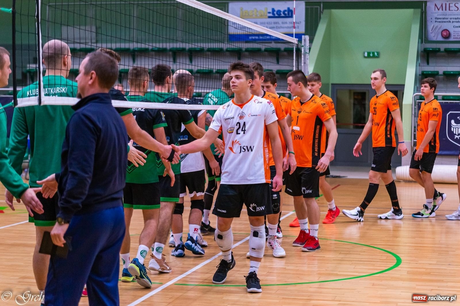 Zdjęcie w galerii na portalu naszraciborz.pl: Siatkówka. Trzy punkty zostały w Raciborzu [FOTO] wiadomości z regionu