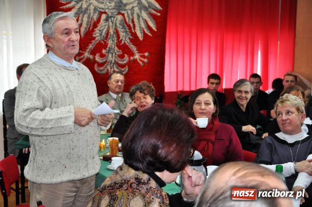 Zdjęcie w galerii na portalu naszraciborz.pl: Spotkanie opłatkowe z Kresami w tle wiadomości z regionu