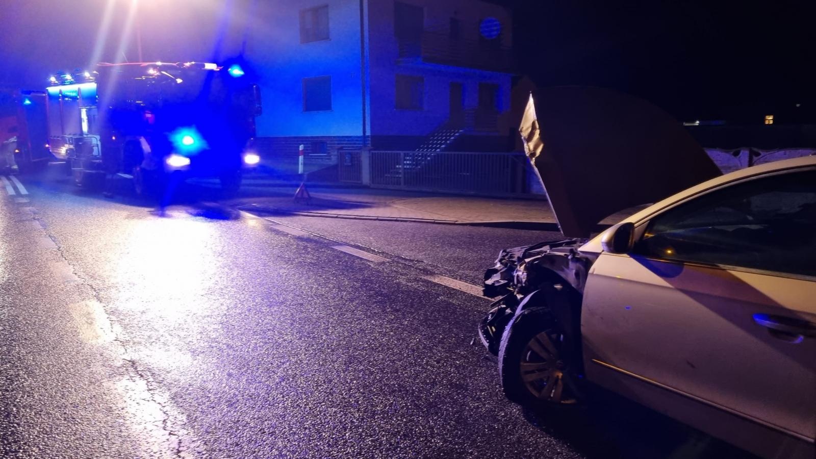 Zdjęcie w galerii na portalu naszraciborz.pl: Zderzenie osobówek w Roszkowie [FOTO] wiadomości z regionu