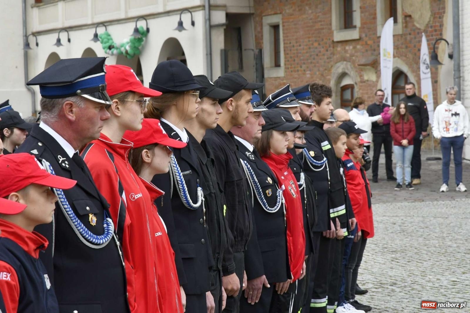 Zdjęcie w galerii na portalu naszraciborz.pl: Młodzi strażacy z powiatu raciborskiego z promesami od ministra [FOTO i WIDEO] wiadomości z regionu