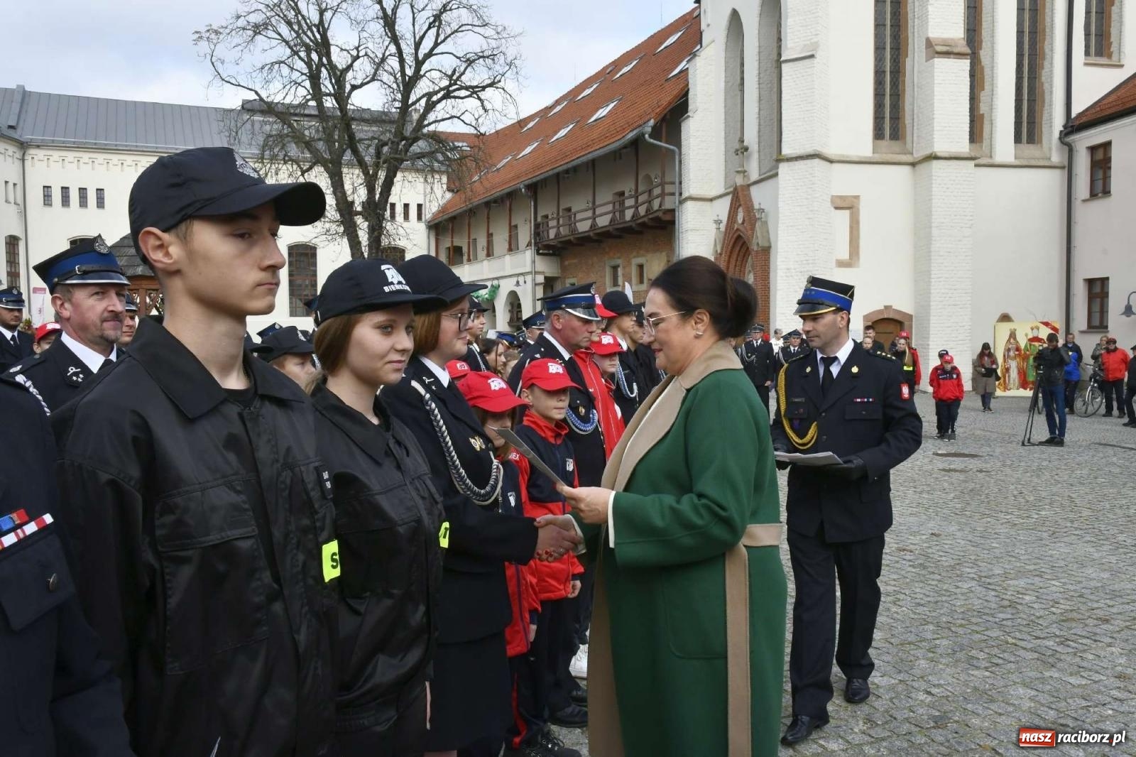Zdjęcie w galerii na portalu naszraciborz.pl: Młodzi strażacy z powiatu raciborskiego z promesami od ministra [FOTO i WIDEO] wiadomości z regionu