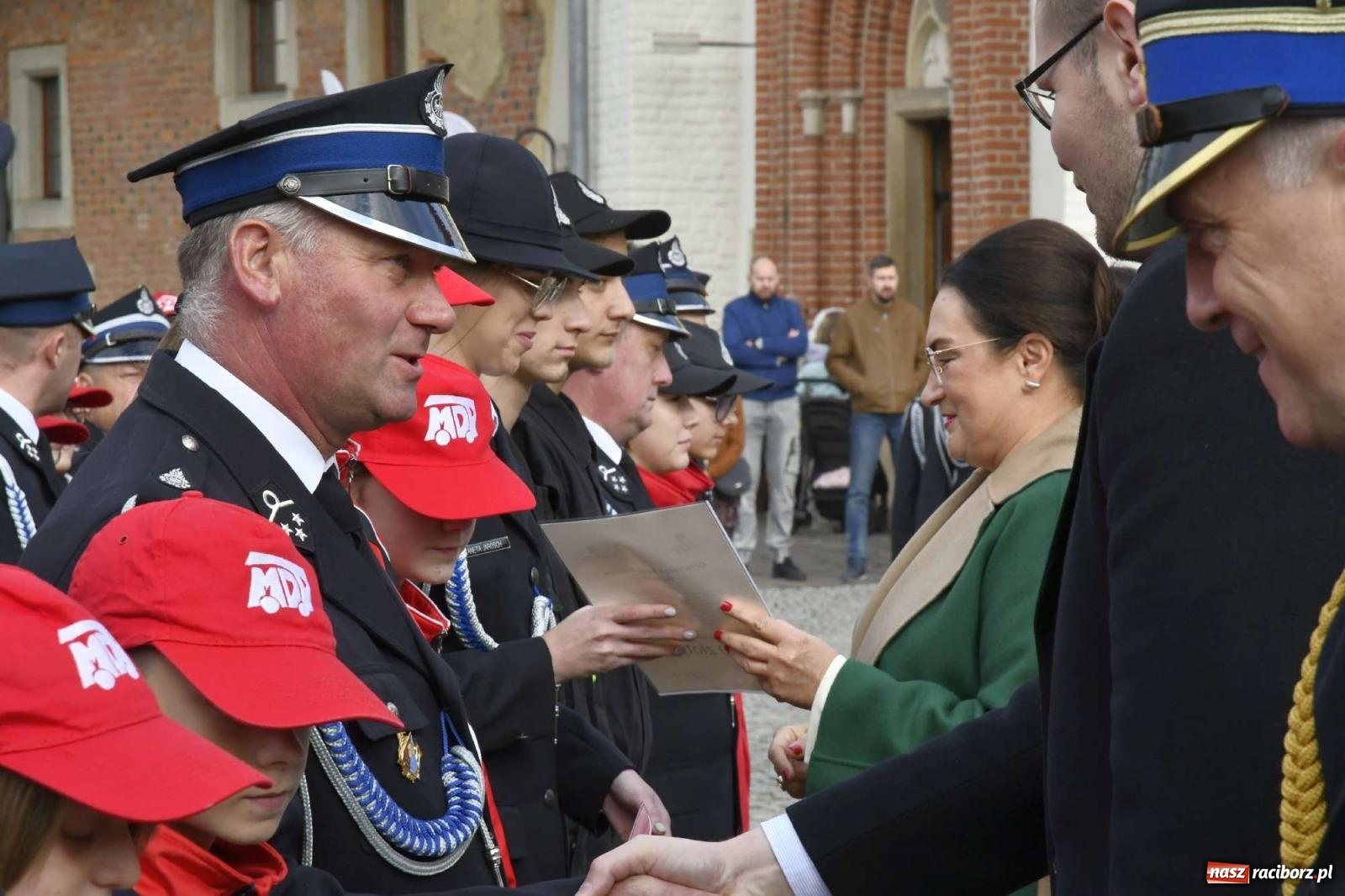 Zdjęcie w galerii na portalu naszraciborz.pl: Młodzi strażacy z powiatu raciborskiego z promesami od ministra [FOTO i WIDEO] wiadomości z regionu