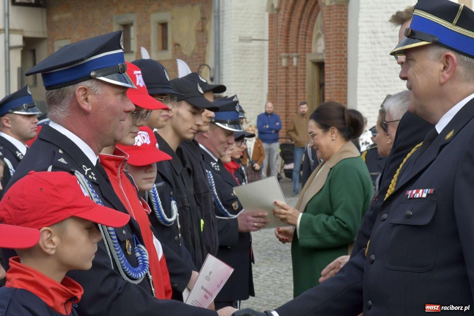Zdjęcie w galerii na portalu naszraciborz.pl: Młodzi strażacy z powiatu raciborskiego z promesami od ministra [FOTO i WIDEO] wiadomości z regionu