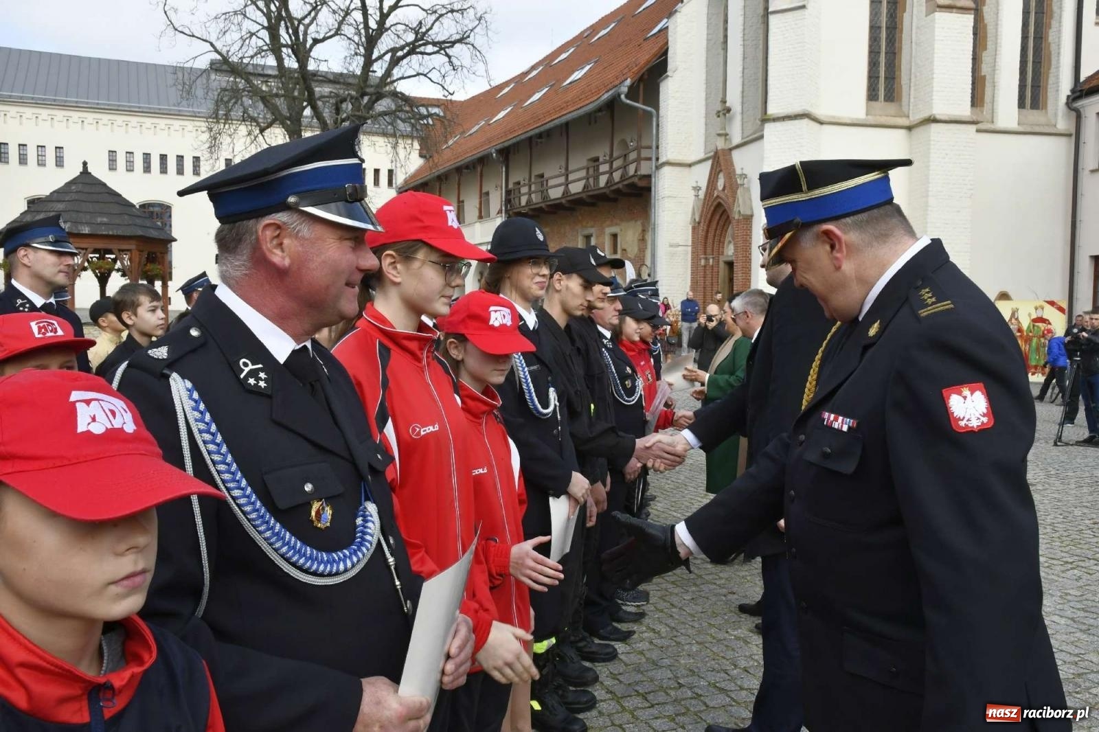 Zdjęcie w galerii na portalu naszraciborz.pl: Młodzi strażacy z powiatu raciborskiego z promesami od ministra [FOTO i WIDEO] wiadomości z regionu