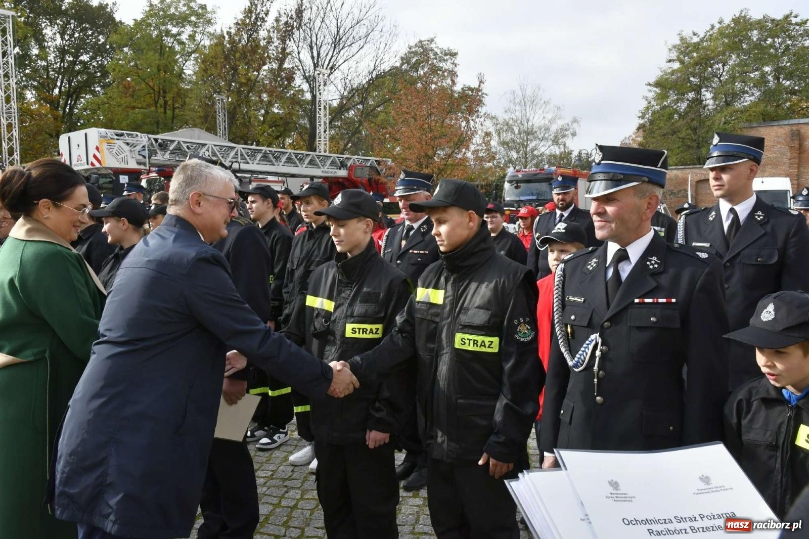 Zdjęcie w galerii na portalu naszraciborz.pl: Młodzi strażacy z powiatu raciborskiego z promesami od ministra [FOTO i WIDEO] wiadomości z regionu