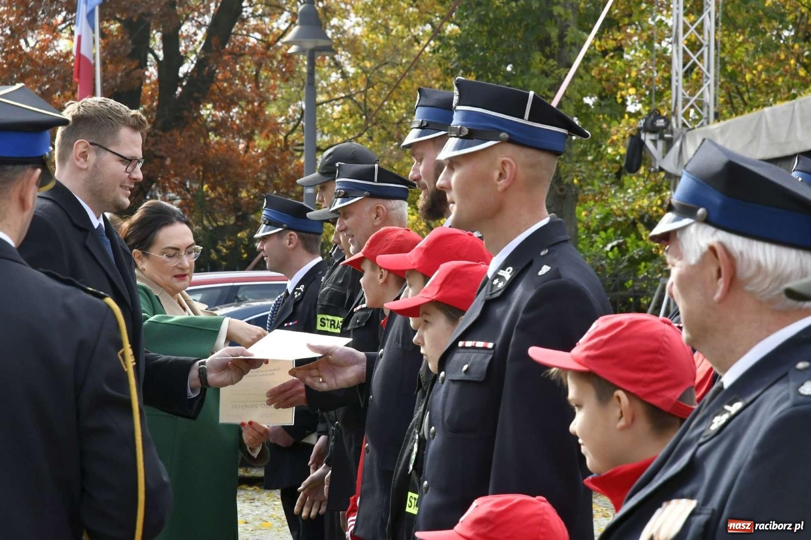 Zdjęcie w galerii na portalu naszraciborz.pl: Młodzi strażacy z powiatu raciborskiego z promesami od ministra [FOTO i WIDEO] wiadomości z regionu