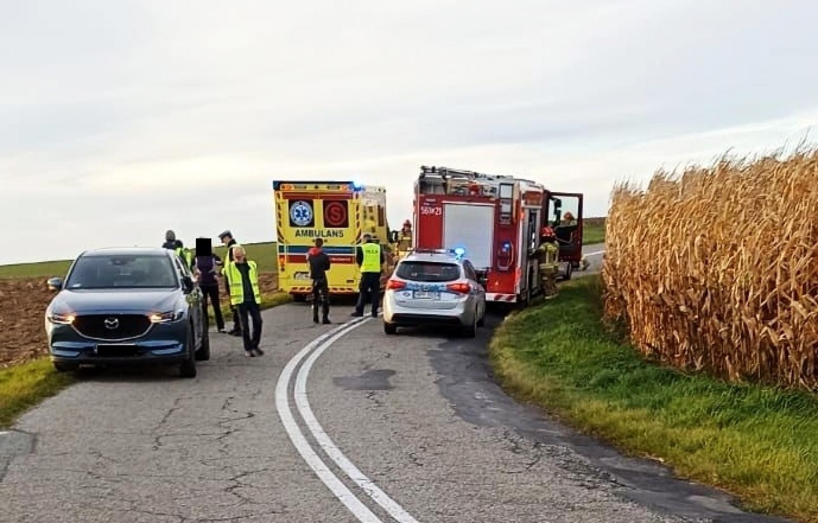 Zdjęcie w galerii na portalu naszraciborz.pl: Motocyklista zderzył się z osobówką w Grzegorzowicach wiadomości z regionu