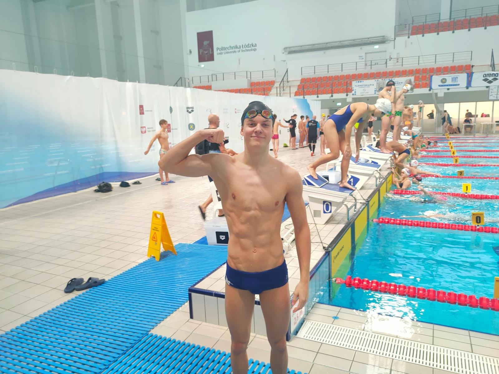 Zdjęcie w galerii na portalu naszraciborz.pl: Bardzo dobry start pływaków ZSOMS Racibórz [FOTO] wiadomości z regionu