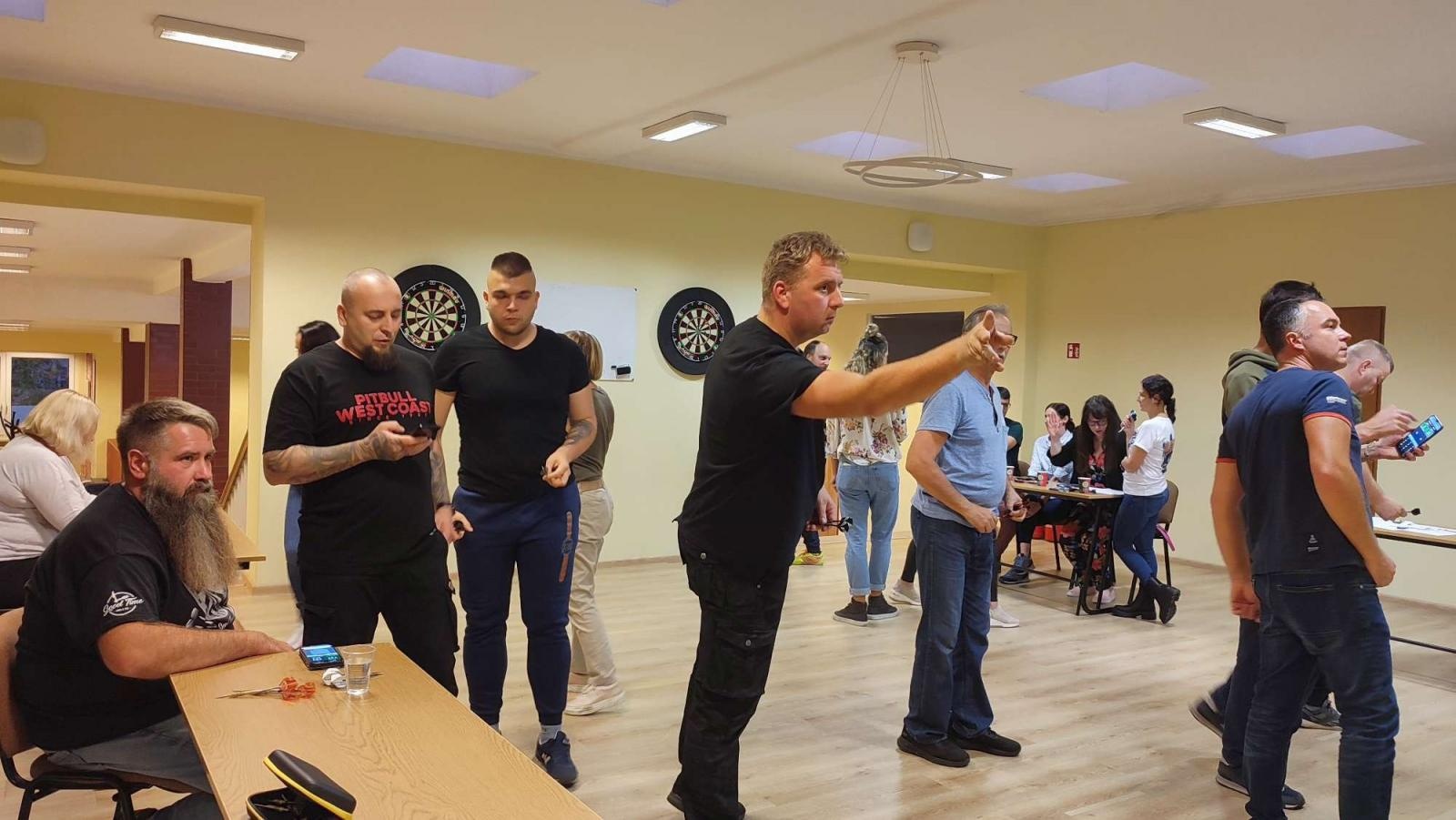 Zdjęcie w galerii na portalu naszraciborz.pl: Szósta runda raciborskiej ligi darta [WYNIKI] wiadomości z regionu