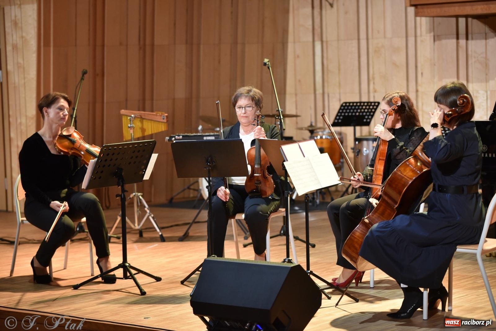 Zdjęcie w galerii na portalu naszraciborz.pl: Nauczyciele szkoły muzycznej pokazali, co potrafią wiadomości z regionu