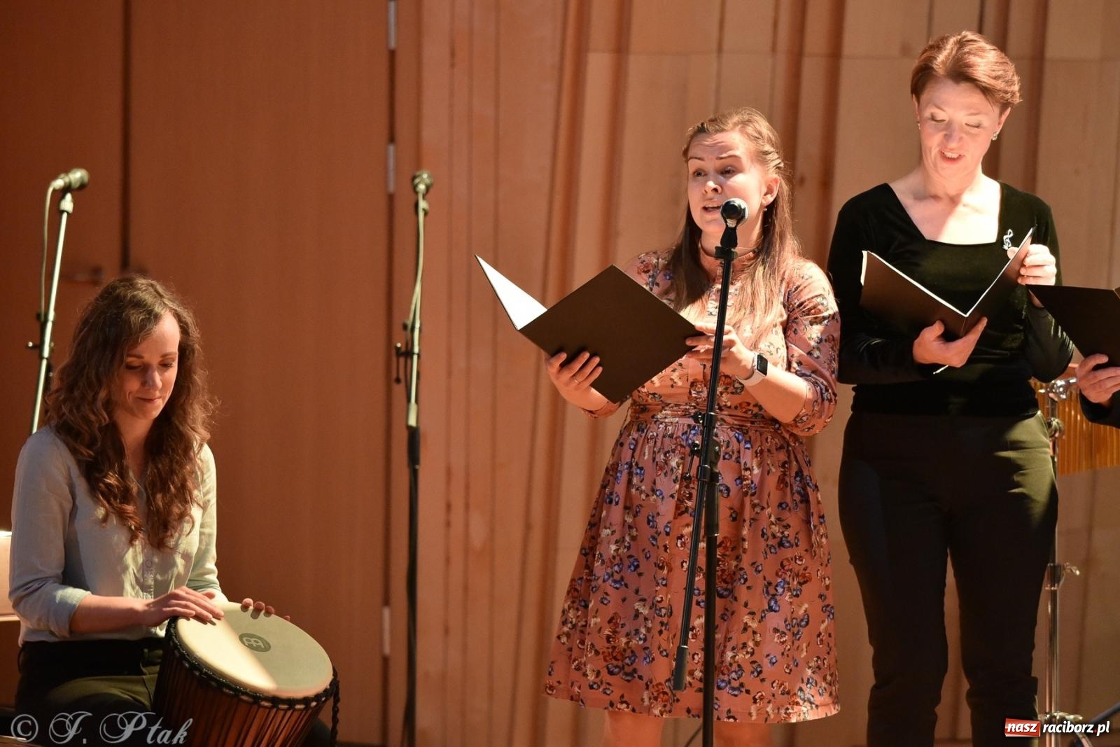 Zdjęcie w galerii na portalu naszraciborz.pl: Nauczyciele szkoły muzycznej pokazali, co potrafią wiadomości z regionu