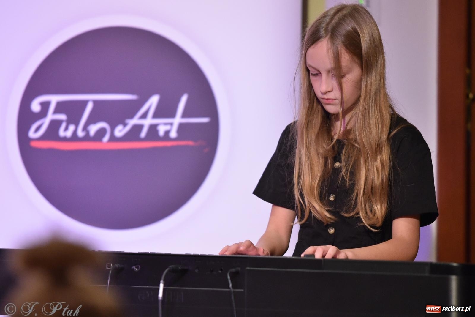 Zdjęcie w galerii na portalu naszraciborz.pl: Koncert jesienny na raciborskim zamku wiadomości z regionu