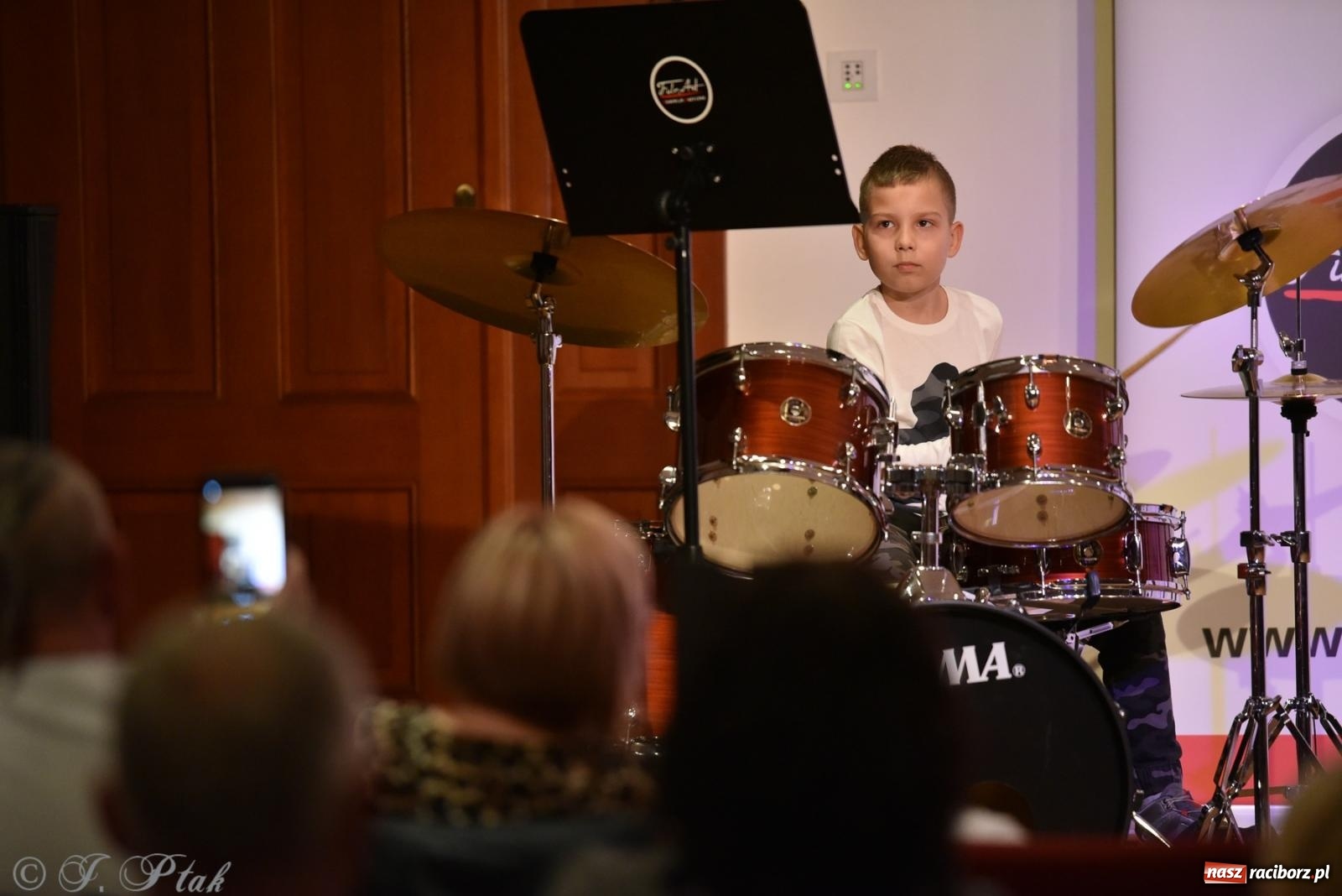 Zdjęcie w galerii na portalu naszraciborz.pl: Koncert jesienny na raciborskim zamku wiadomości z regionu