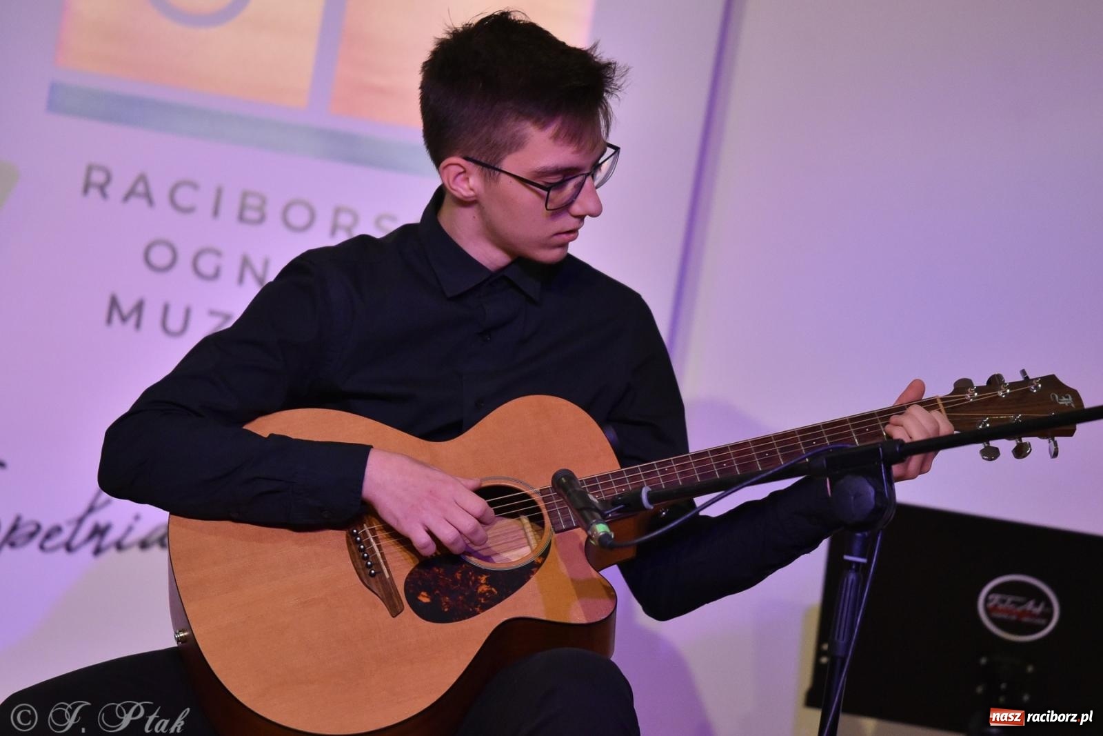 Zdjęcie w galerii na portalu naszraciborz.pl: Koncert jesienny na raciborskim zamku wiadomości z regionu