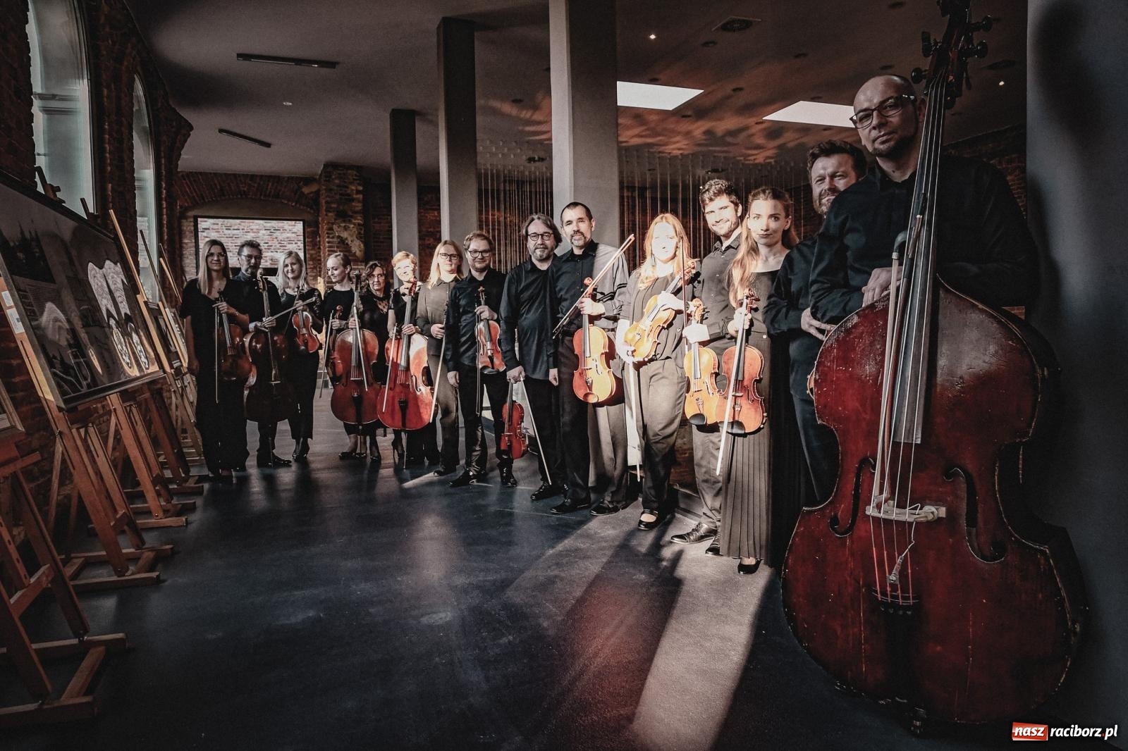 Zdjęcie w galerii na portalu naszraciborz.pl: Tworków. Zamkowa wozownia stała się małą filharmonią [FOTO i WIDEO] wiadomości z regionu