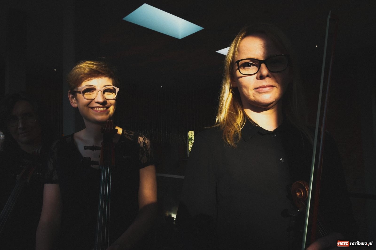 Zdjęcie w galerii na portalu naszraciborz.pl: Tworków. Zamkowa wozownia stała się małą filharmonią [FOTO i WIDEO] wiadomości z regionu