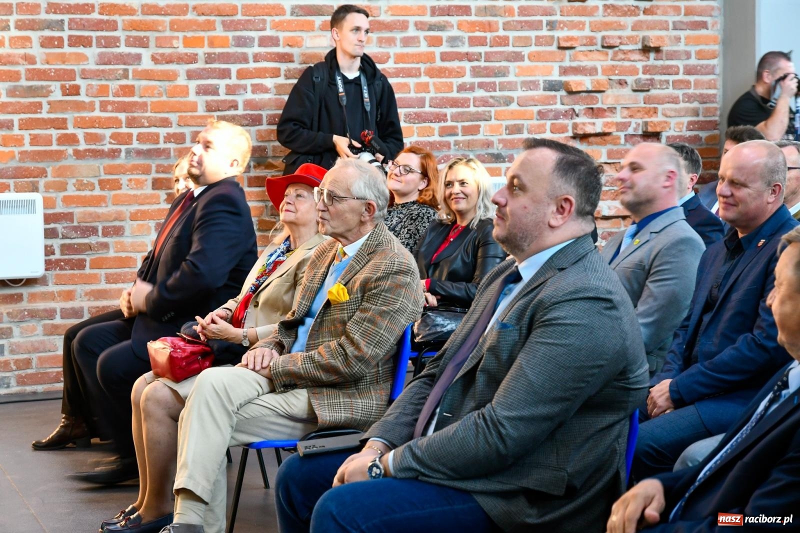 Zdjęcie w galerii na portalu naszraciborz.pl: Tworków. Zamkowa wozownia stała się małą filharmonią [FOTO i WIDEO] wiadomości z regionu