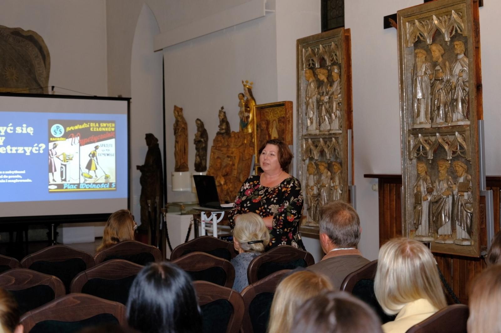 Zdjęcie w galerii na portalu naszraciborz.pl: Myć się czy wietrzyć? Oto jest pytanie wiadomości z regionu