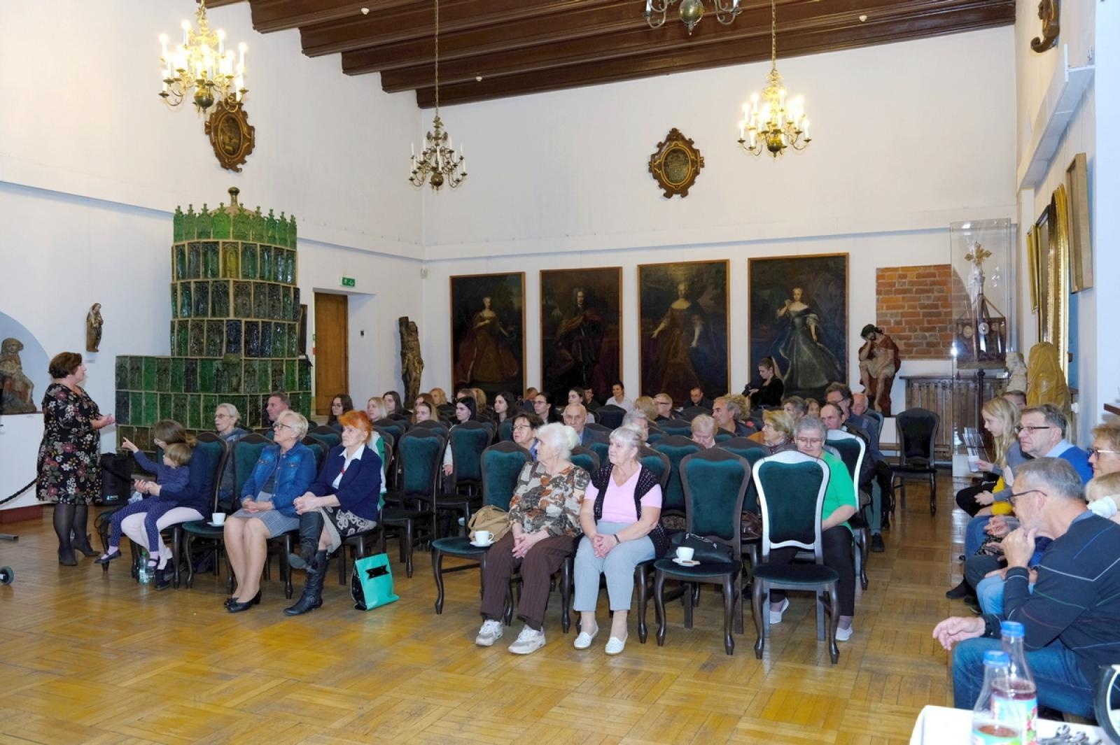 Zdjęcie w galerii na portalu naszraciborz.pl: Myć się czy wietrzyć? Oto jest pytanie wiadomości z regionu