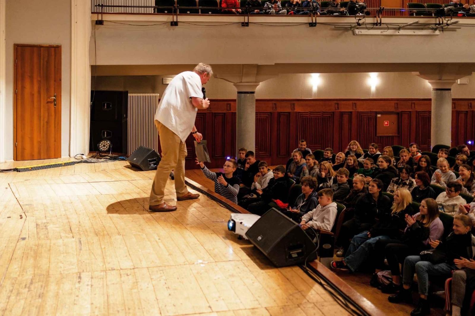 Zdjęcie w galerii na portalu naszraciborz.pl: Festiwal podróżniczy WIATRAKI - podsumowanie edycji i pełna fotorelacja wiadomości z regionu