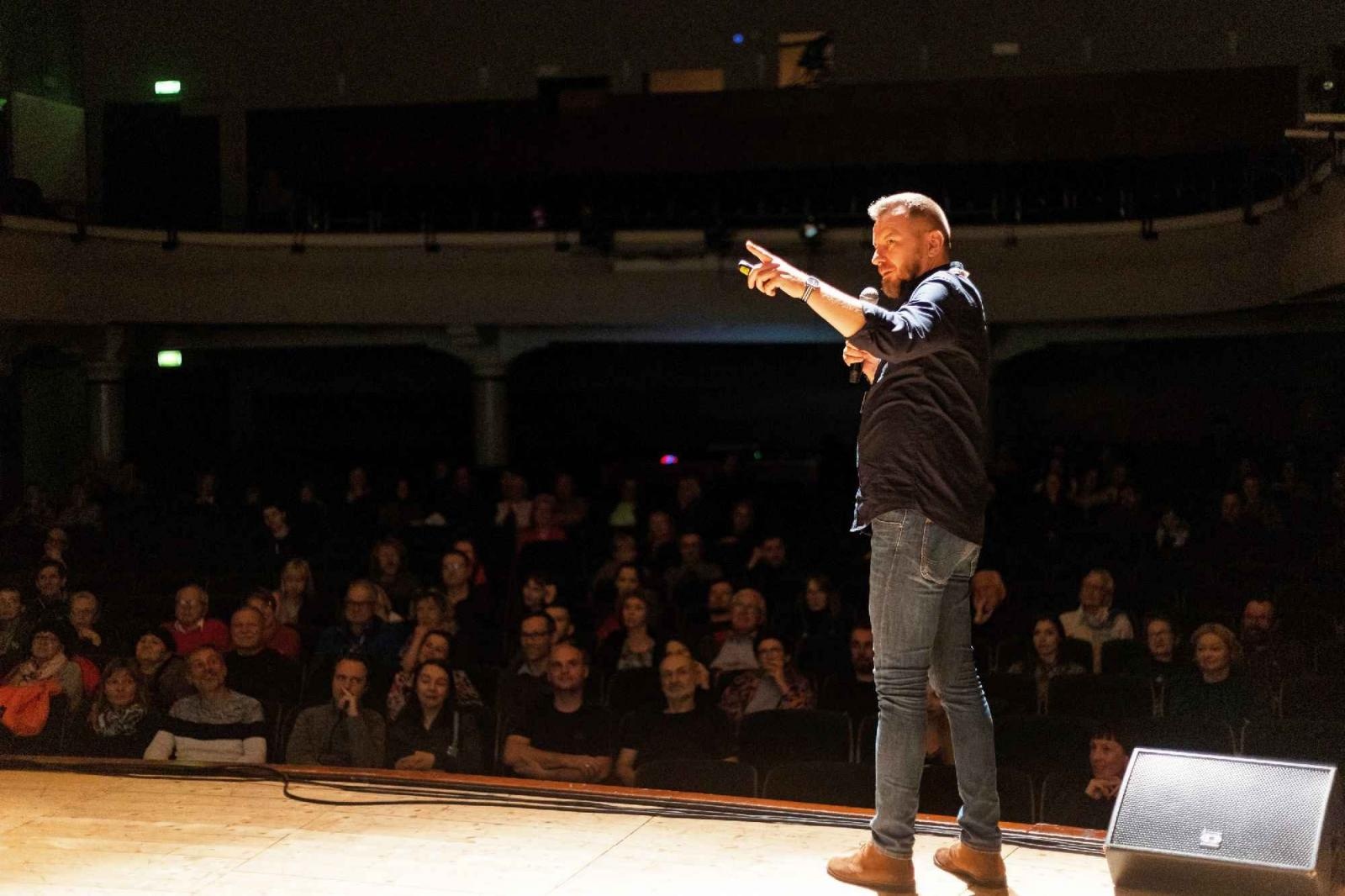 Zdjęcie w galerii na portalu naszraciborz.pl: Festiwal podróżniczy WIATRAKI - podsumowanie edycji i pełna fotorelacja wiadomości z regionu