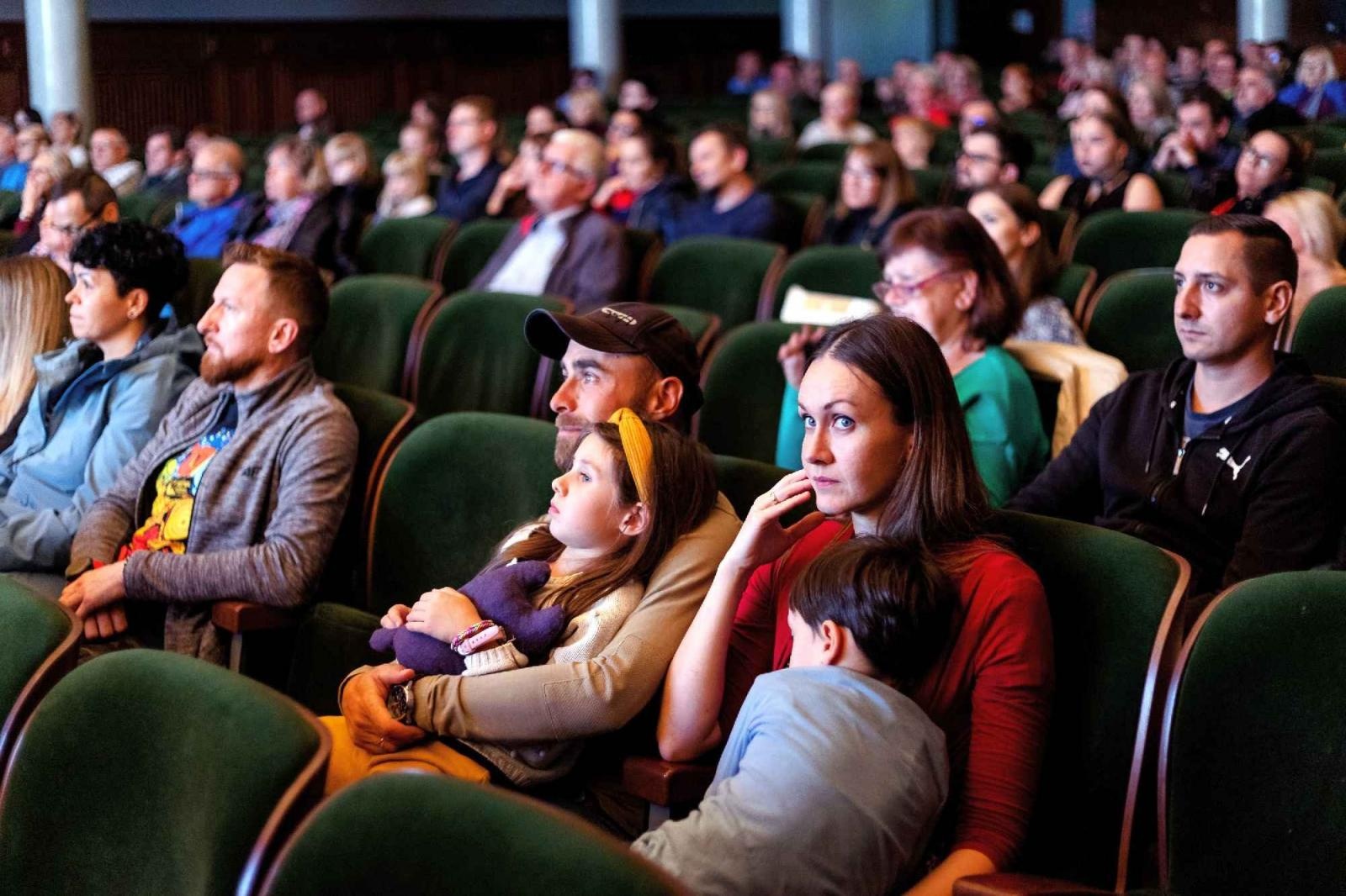 Zdjęcie w galerii na portalu naszraciborz.pl: Festiwal podróżniczy WIATRAKI - podsumowanie edycji i pełna fotorelacja wiadomości z regionu
