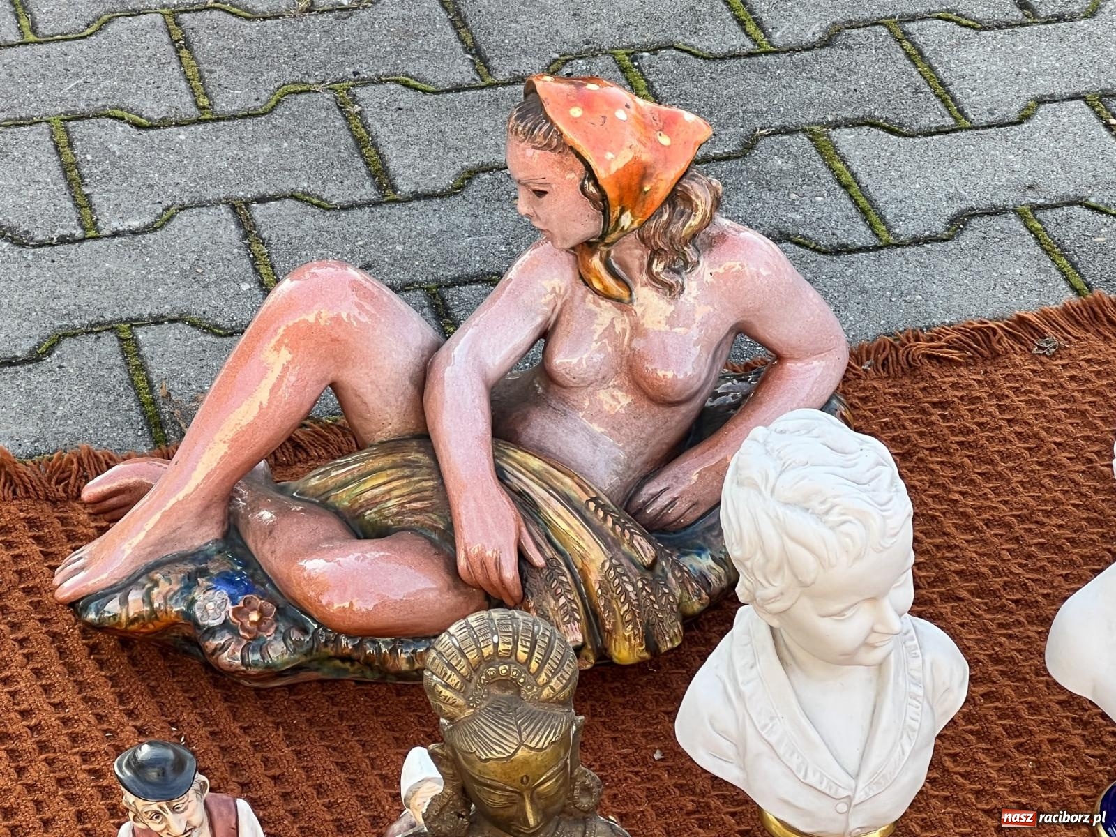 Zdjęcie w galerii na portalu naszraciborz.pl: Ciepła jesień sprzyja handlowi w Pietrowicach Wielkich [FOTO i WIDEO] wiadomości z regionu