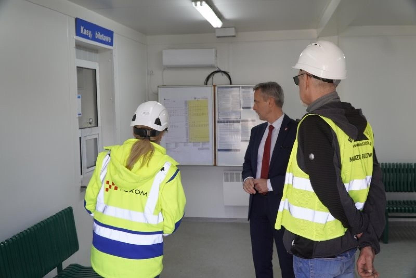 Zdjęcie w galerii na portalu naszraciborz.pl: Tymczasowy dworzec PKP już funkcjonuje [FOTO] wiadomości z regionu