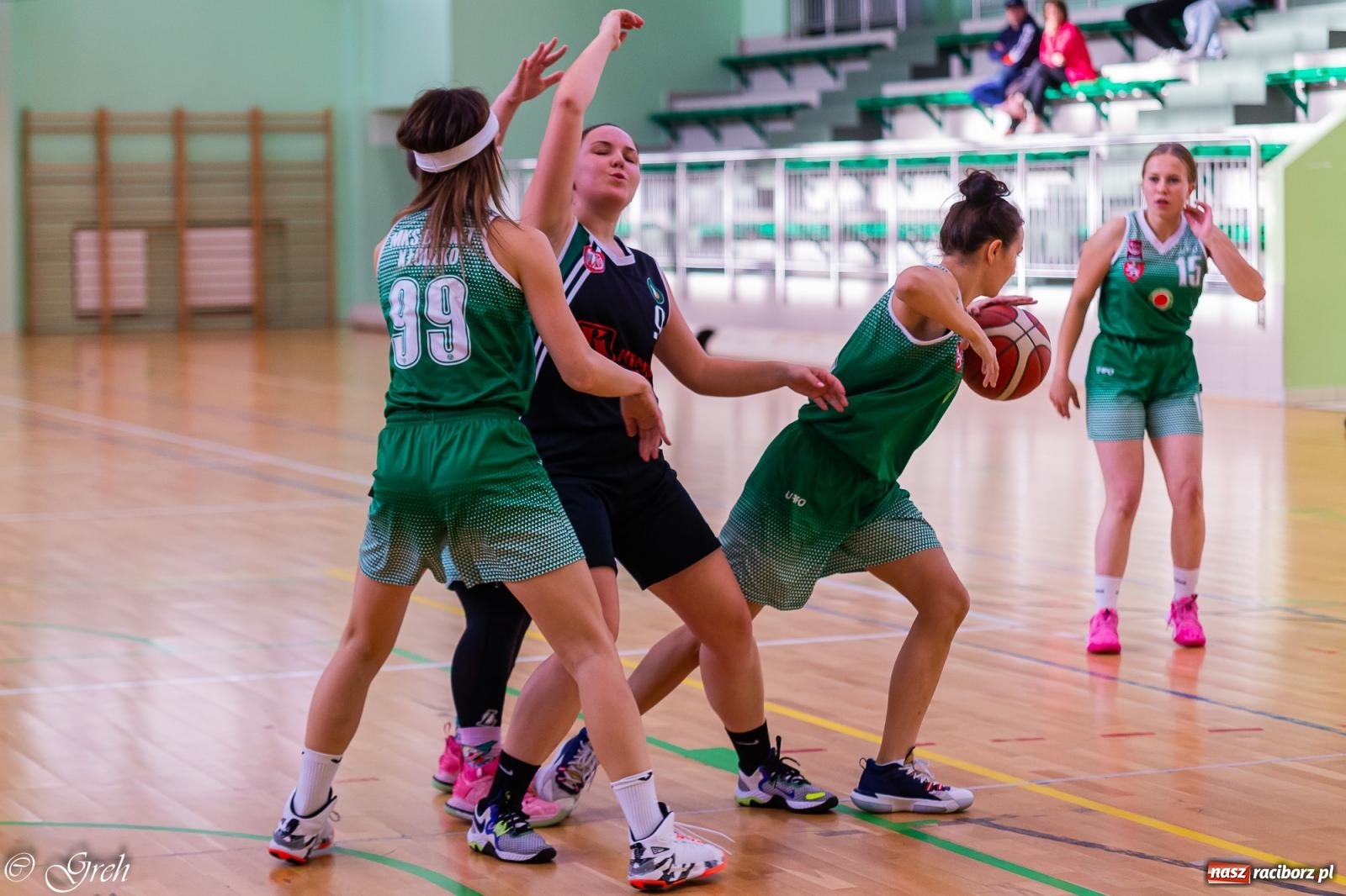 Zdjęcie w galerii na portalu naszraciborz.pl: Raciborska masakra piłą koszykową [FOTO i WIDEO] wiadomości z regionu